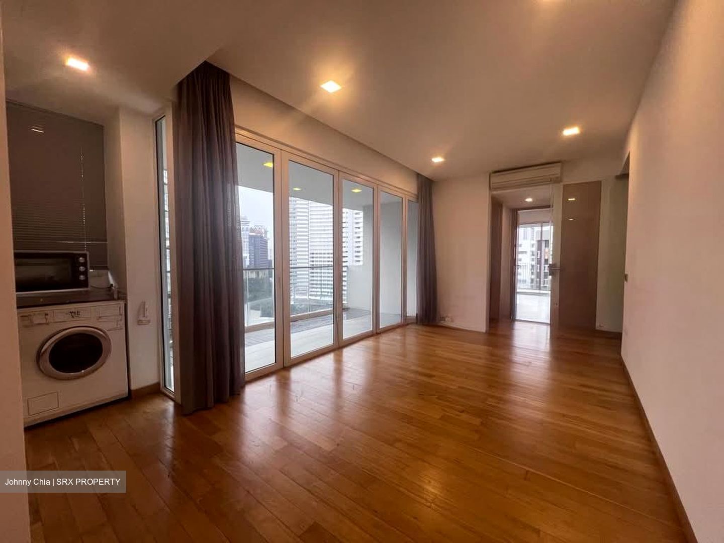 The Peak @ Cairnhill II (D9), Apartment #558759081